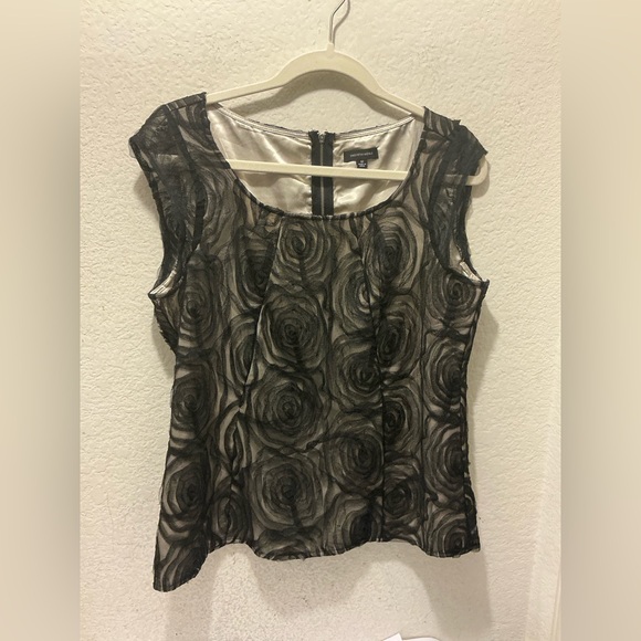 Saks Fifth Avenue Women's Lace Blouse size 12 - Picture 1 of 7